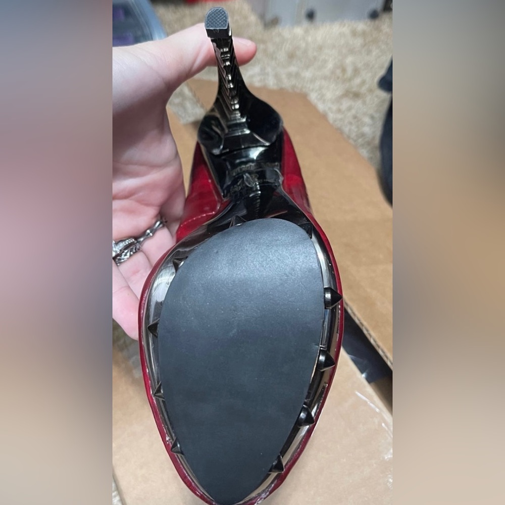 Predator Heels - Picture 5 of 9